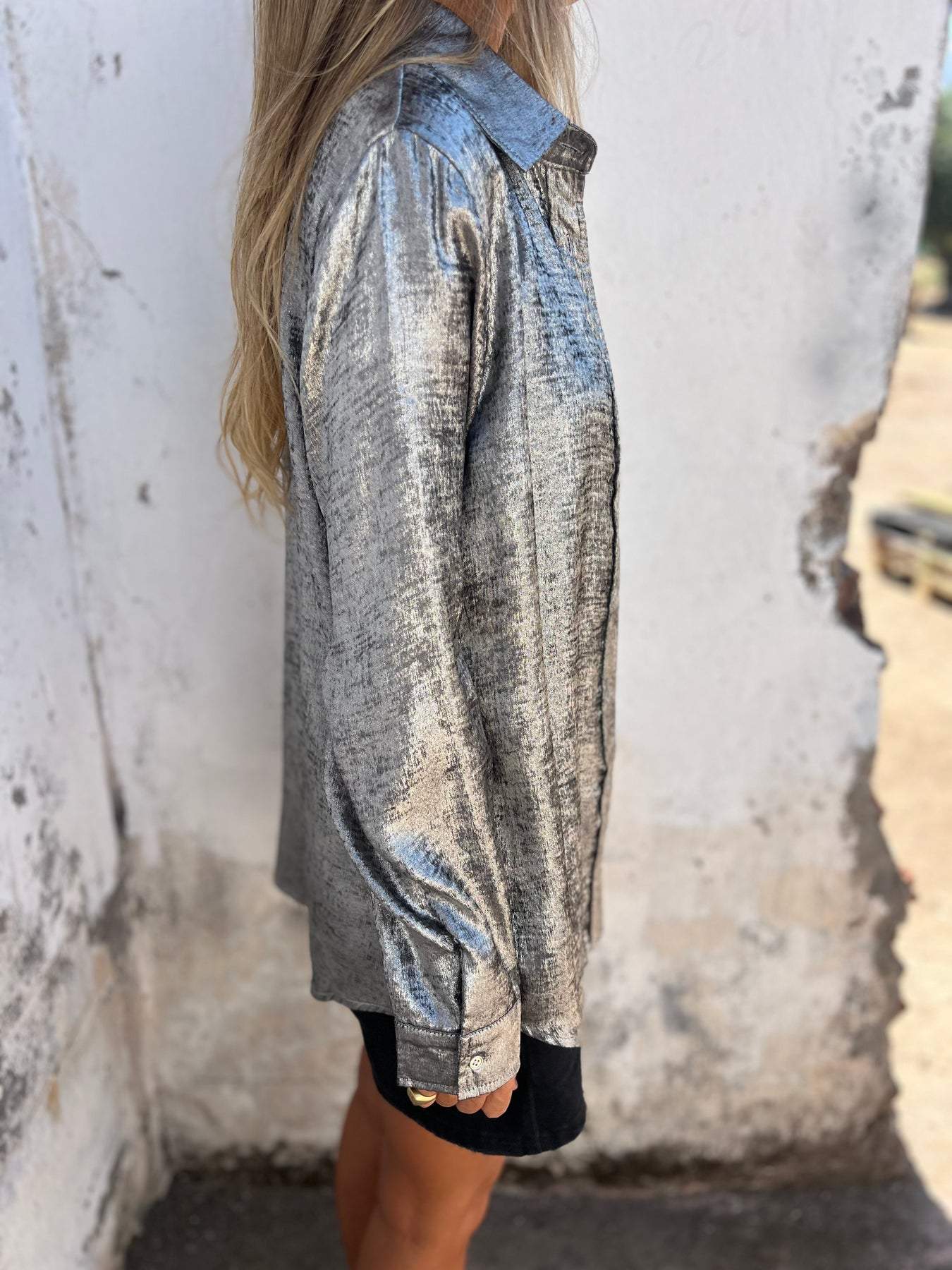 Louella - Chic Shimmer Shirt