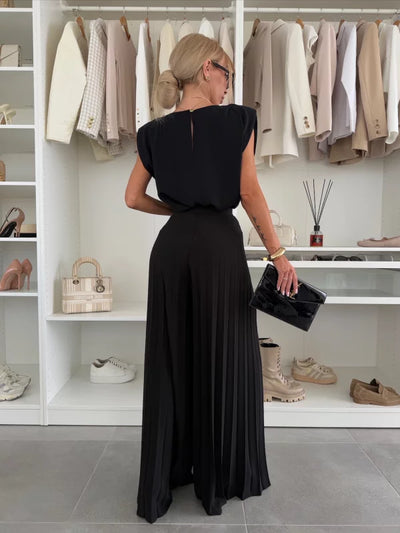 Marian - Elegant Pleated Set